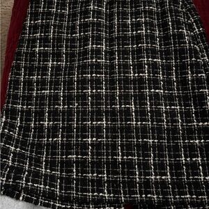 Chic Black and White Tweed Skirt